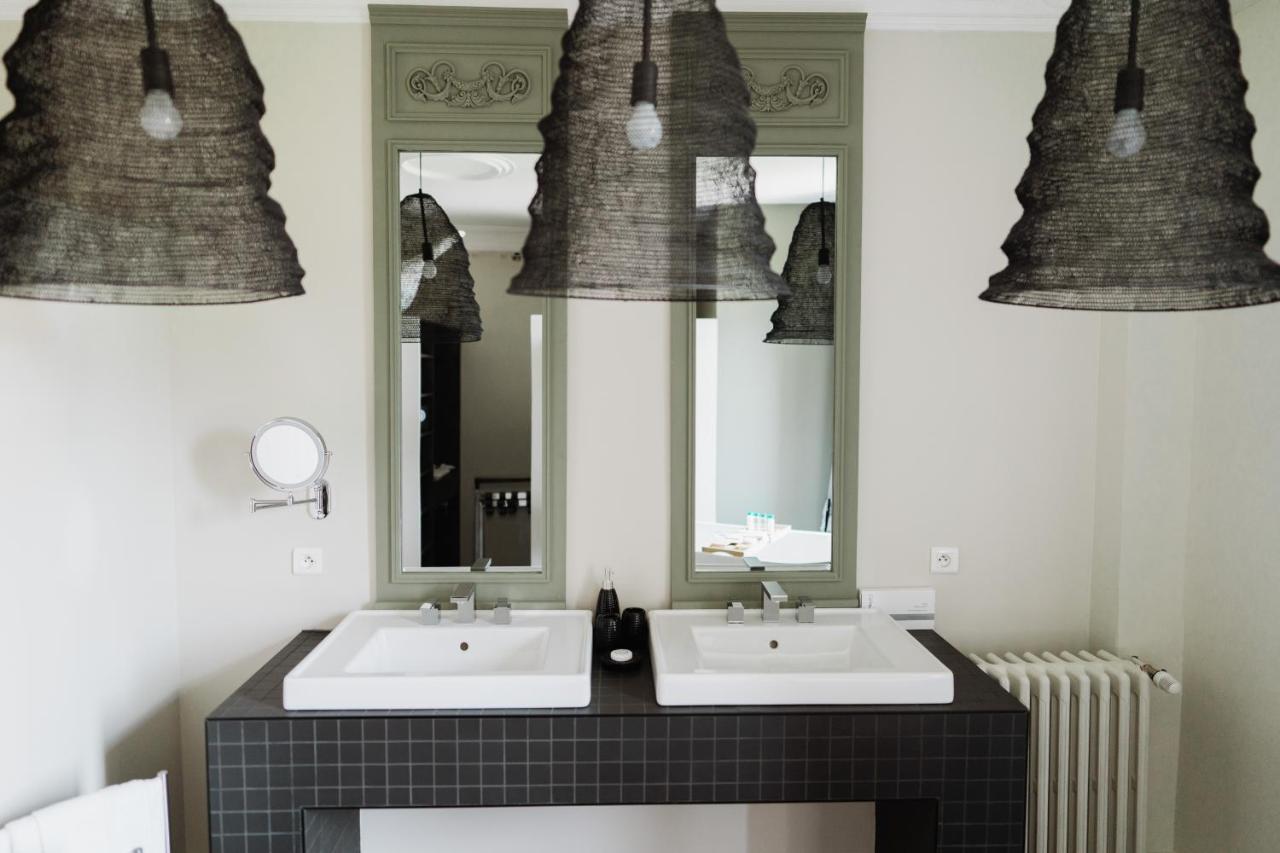 Deluxe Double Room Bath,1146930895:JPEG